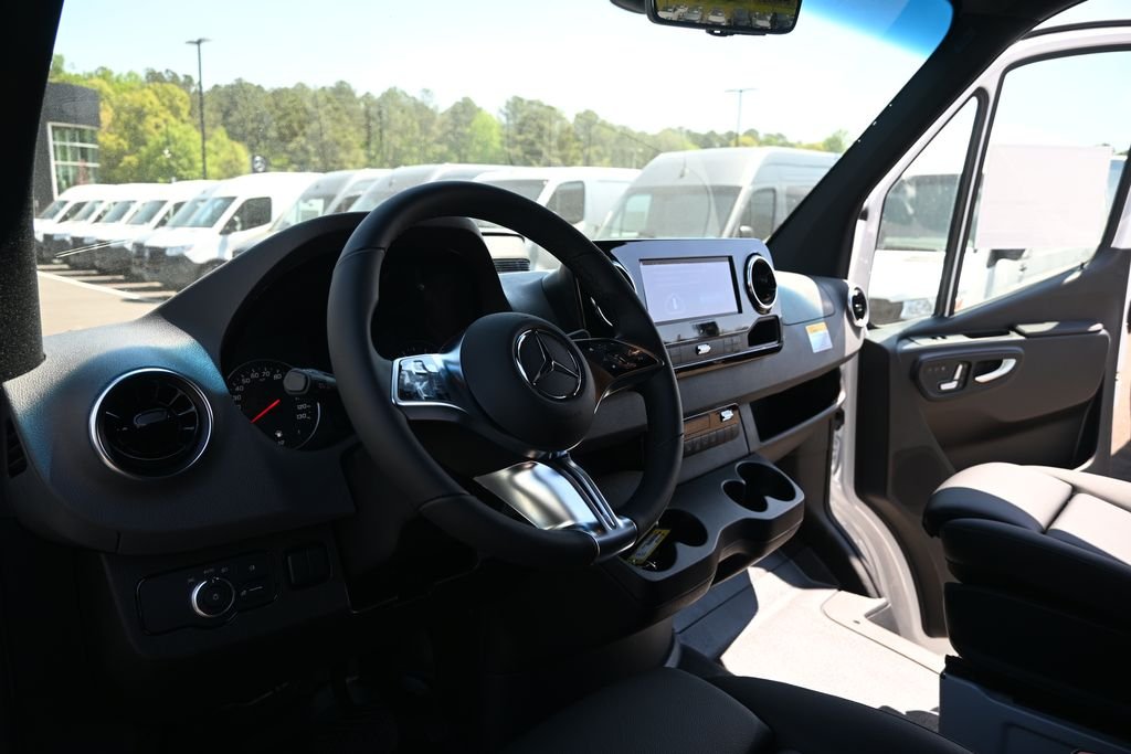 New 2026 Arctic White Mercedes-Benz Cargo 170 WB image 6