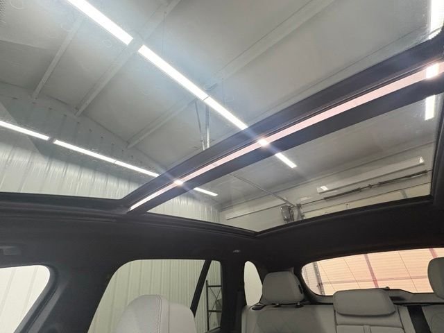 Used 2024 Gray BMW xDrive40i image 36