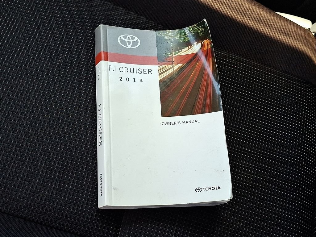 Used 2014 Black Toyota Base image 27