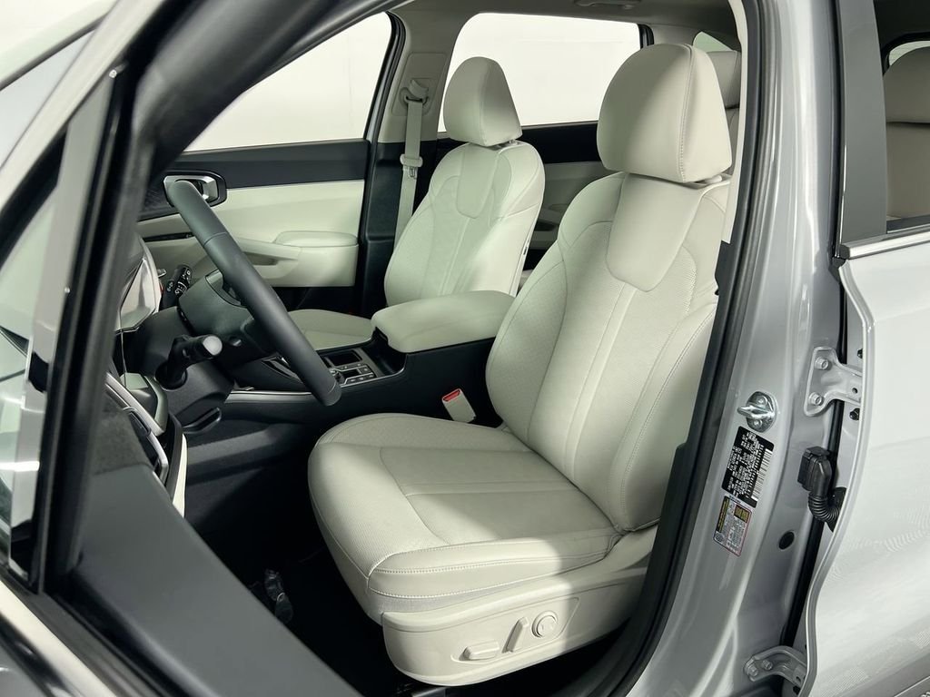 2026 Kia Sorento EX - Photo 14