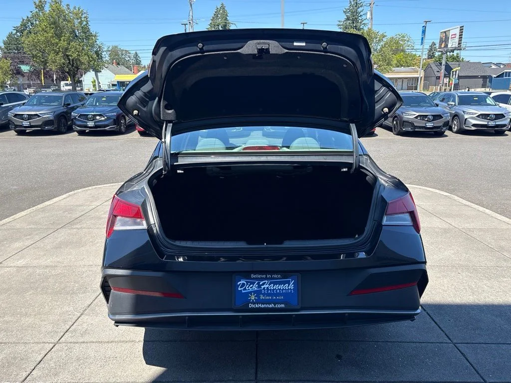 Used 2024 Black Hyundai SEL image 8