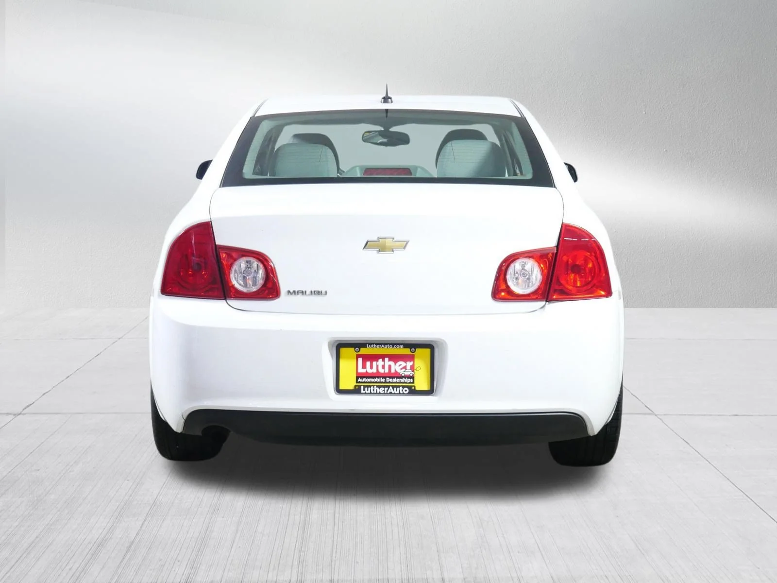 Used 2011 Summit White Chevrolet LS w/1LS image 6