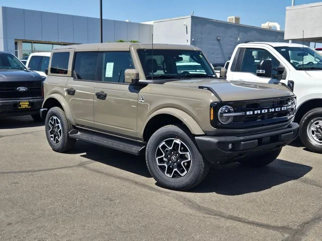 2026 Ford Bronco Outer Banks 4x4's photo