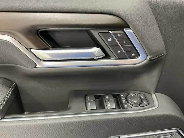 2026 GMC Sierra 3500HD Denali - Photo 16