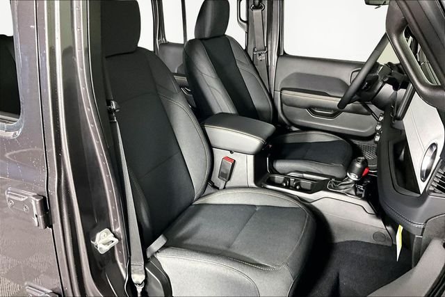 2026 Jeep Wrangler 4-Door Sahara - Photo 12