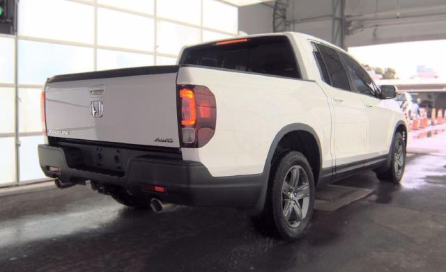 Used 2023 White Honda RTL image 4