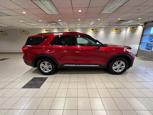 Used 2024  Ford XLT image 3