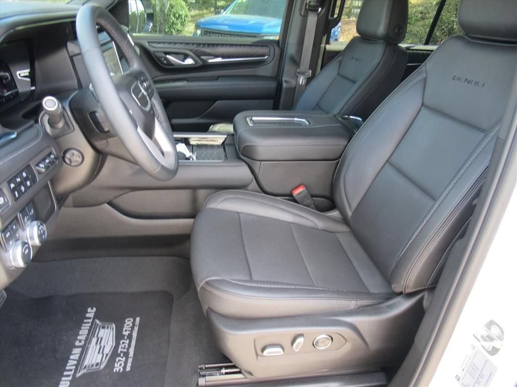 2024 GMC Yukon Denali - Photo 18
