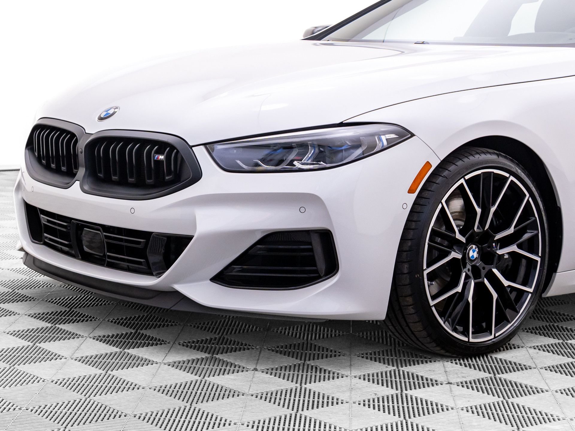 New 2026 Mineral White Metallic BMW M850i xDrive Gran Coupe image 38