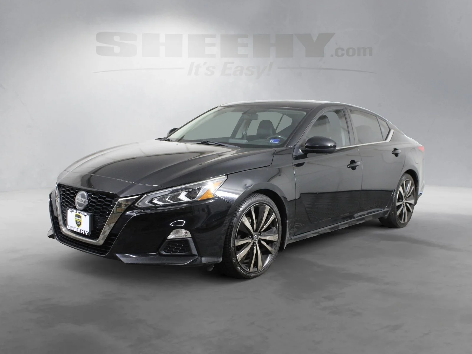 Used 2019 Black Nissan 2.5 SR image 5