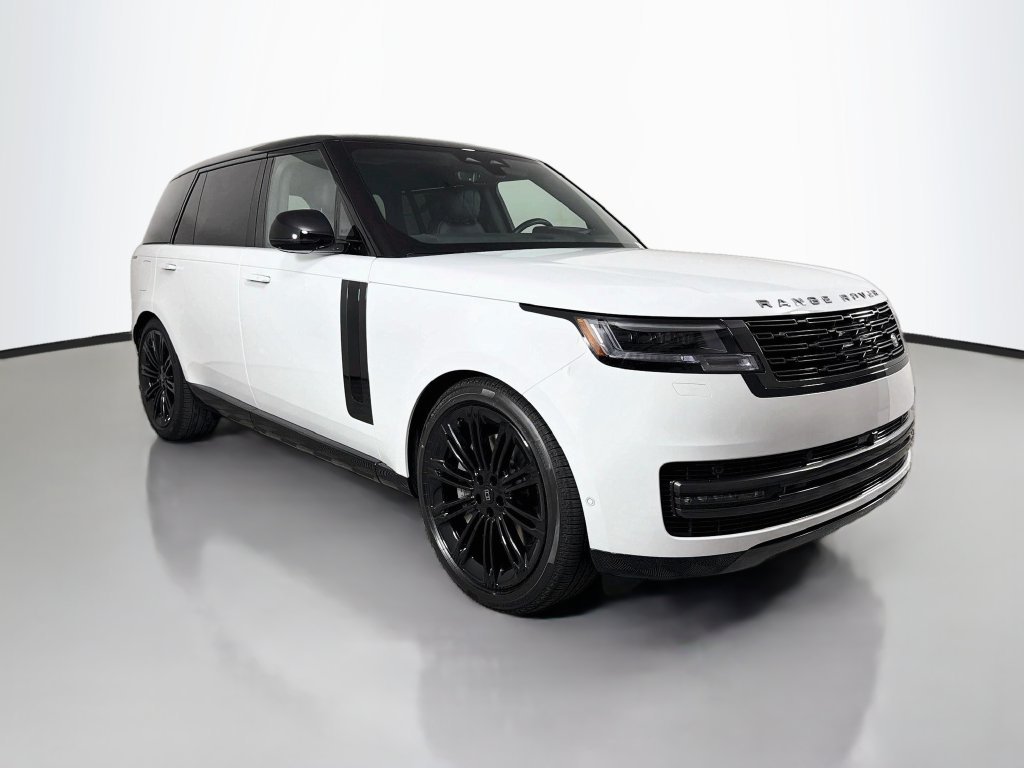 New 2027 Fuji White Land Rover SE image 3