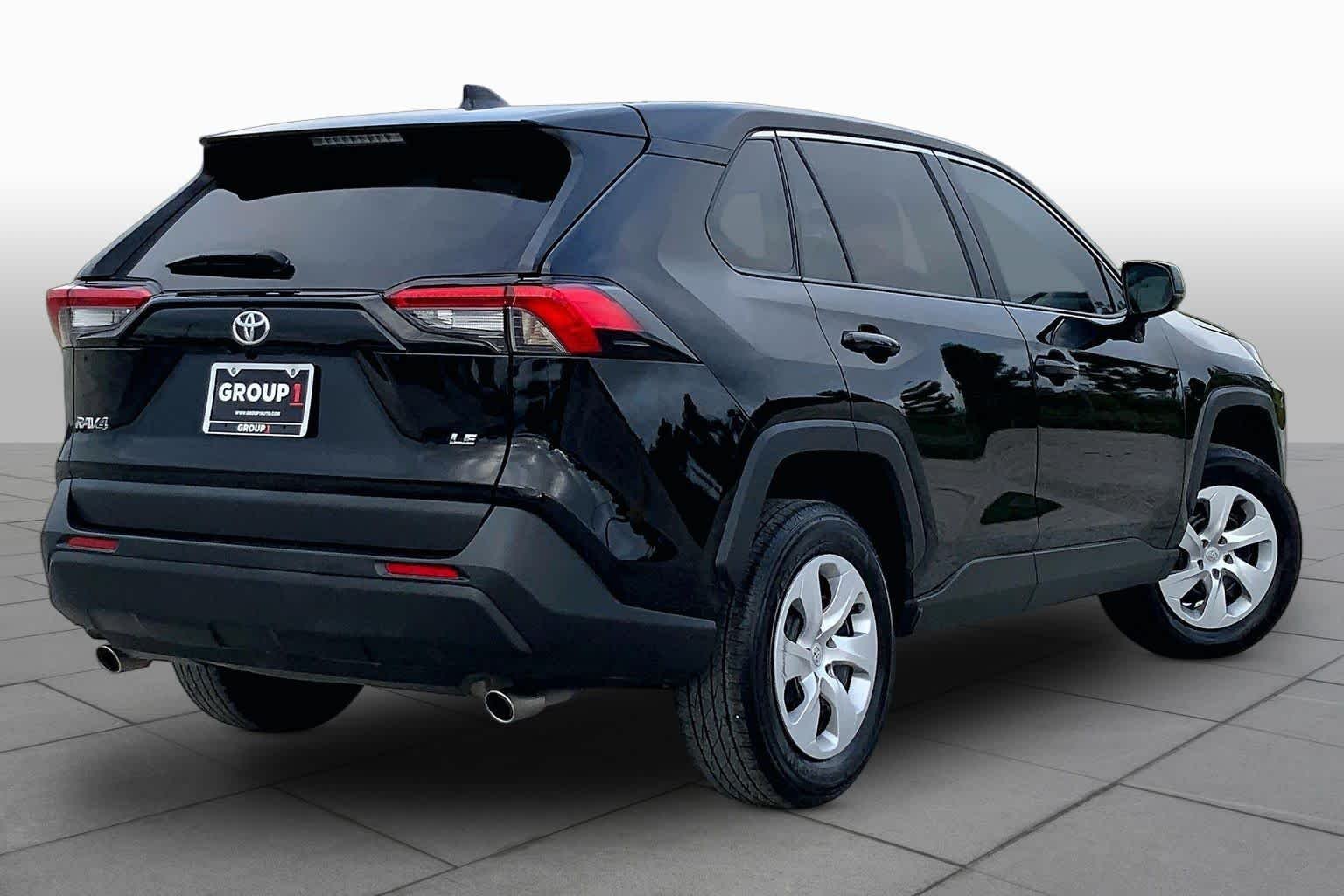 Used 2025 Midnight Black Metallic Toyota LE image 13