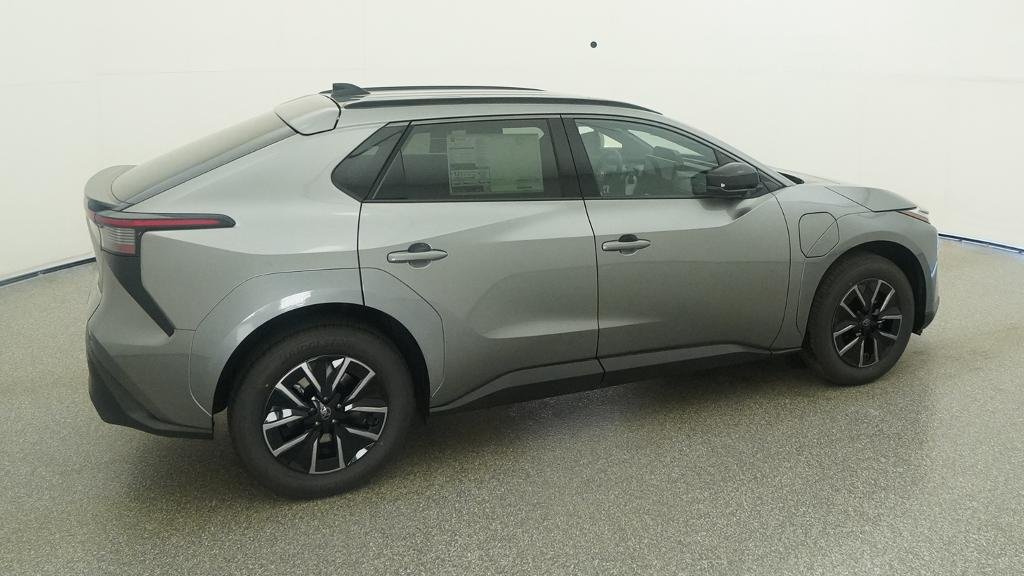 New 2026 Heavy Metal Toyota XLE image 16