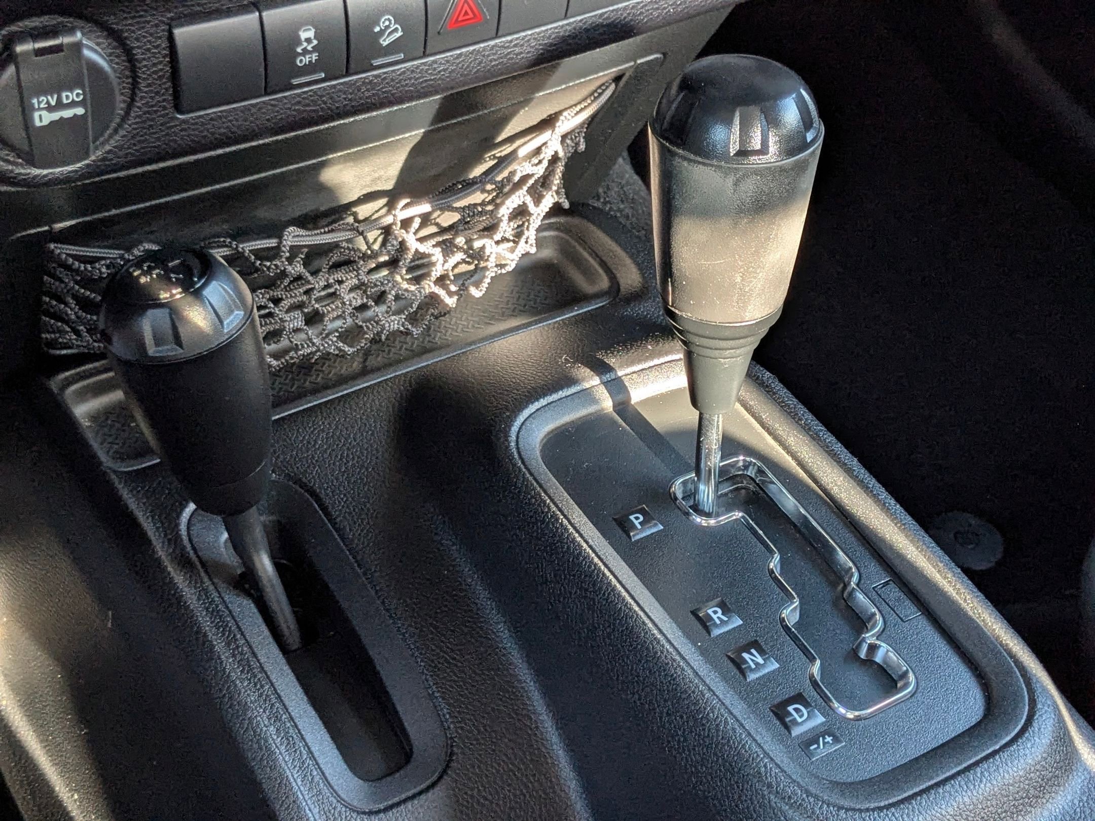 Used 2015 Billet Silver Metallic Clearcoat Jeep Sport image 18
