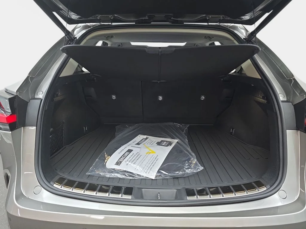 New 2026 Atomic Silver Lexus PREMIUM image 12