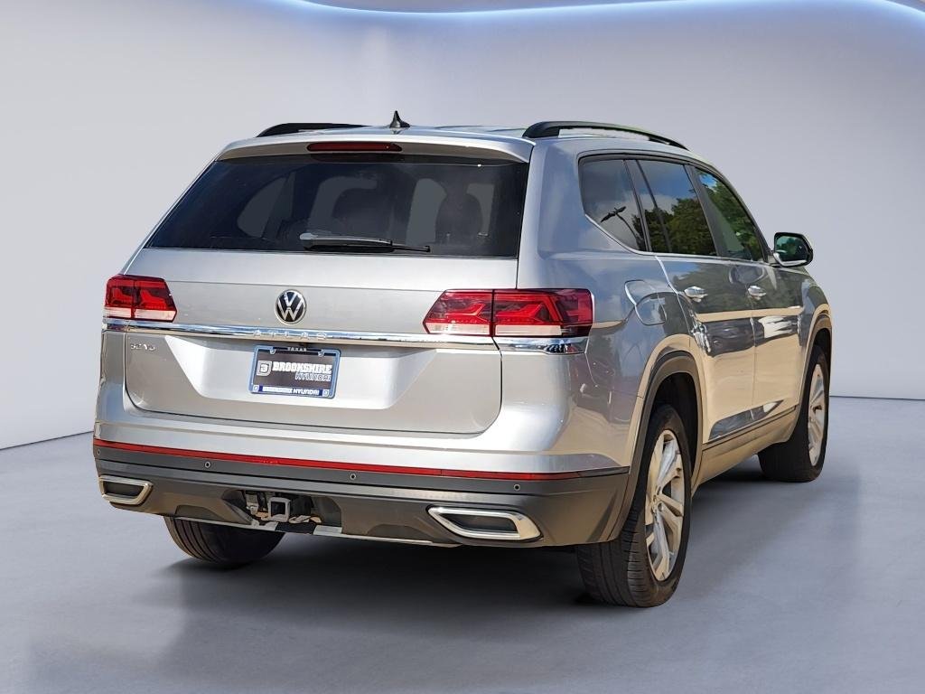 Used 2023 Pyrite Silver Metallic Volkswagen 3.6L V6 SE w/Technology image 9