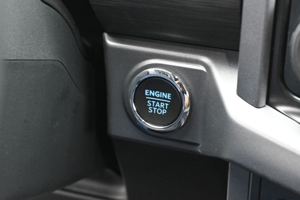 New 2026 Antimatter Blue Metallic Ford XLT image 13