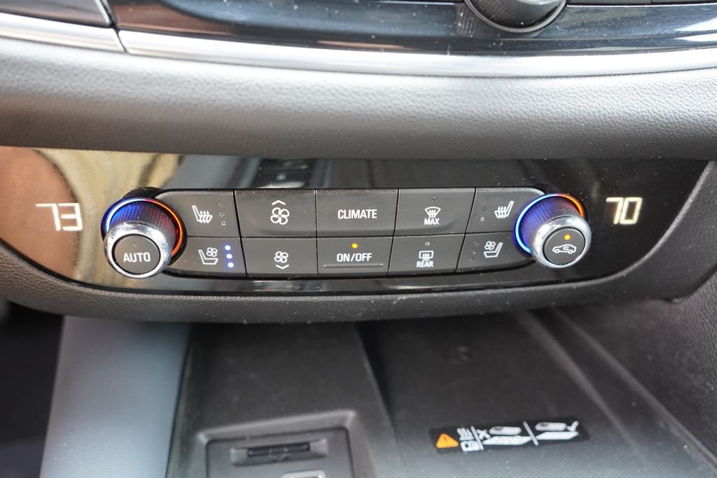 Used 2022 Summit White Buick Premium Group image 31