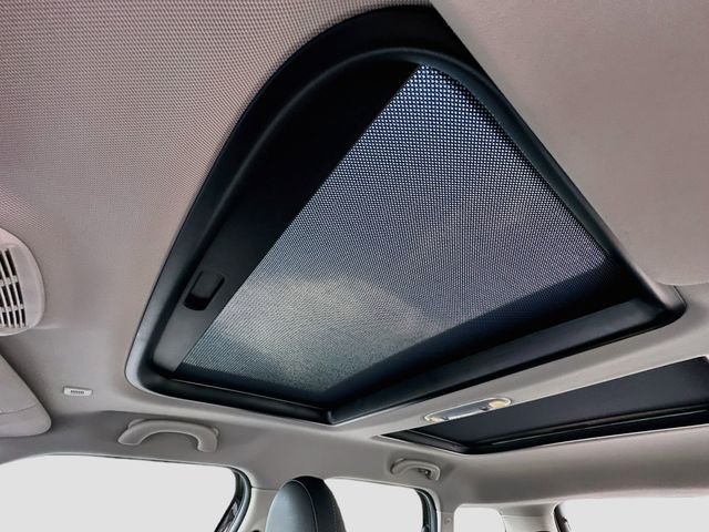 Used 2024 Black MINI Classic image 21