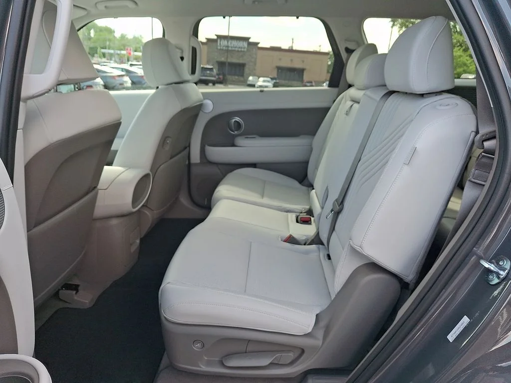 New 2026 Gray Hyundai SEL image 6
