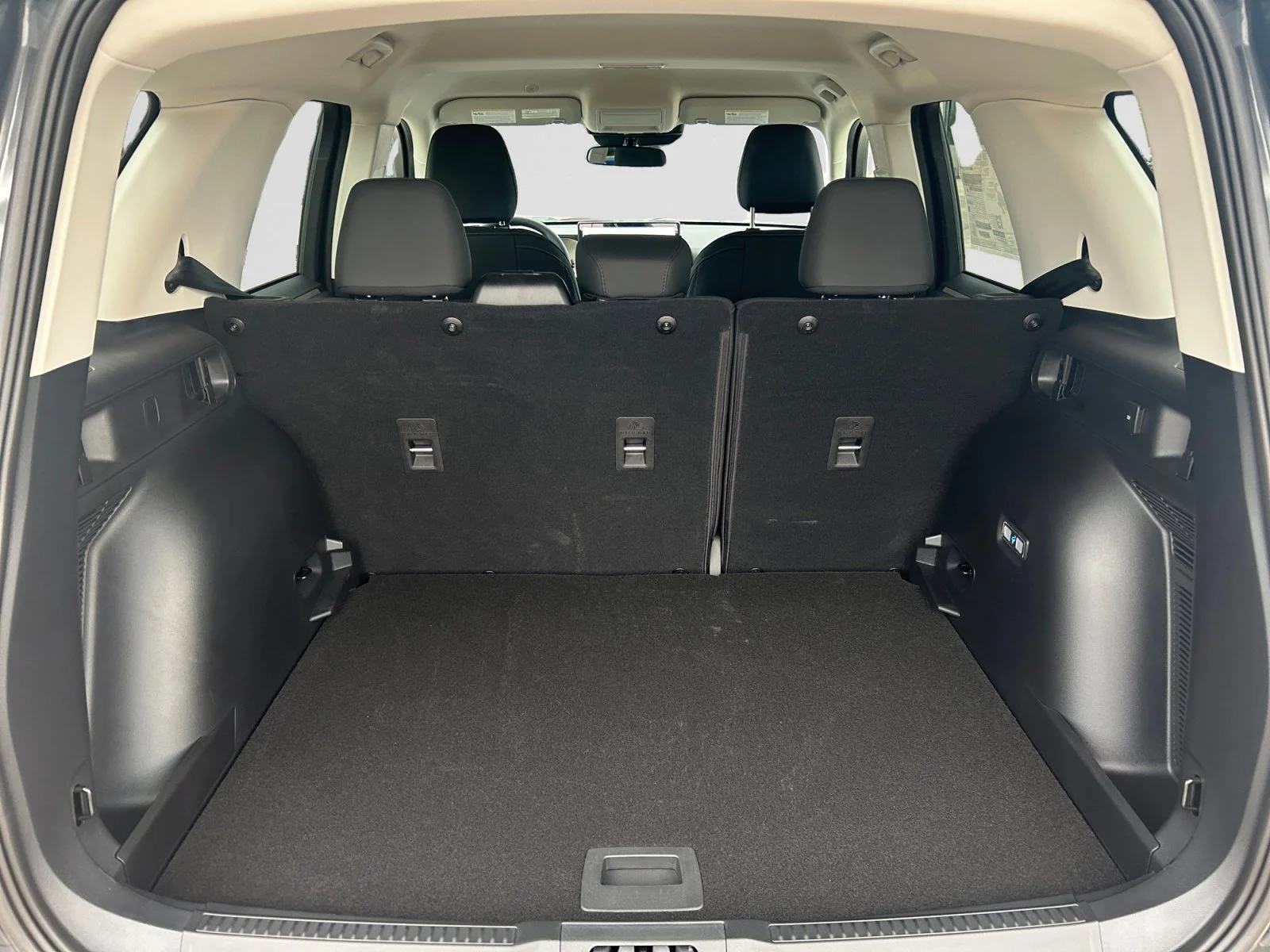 New 2026 Carbonized Grey Metallic Ford Big Bend image 10