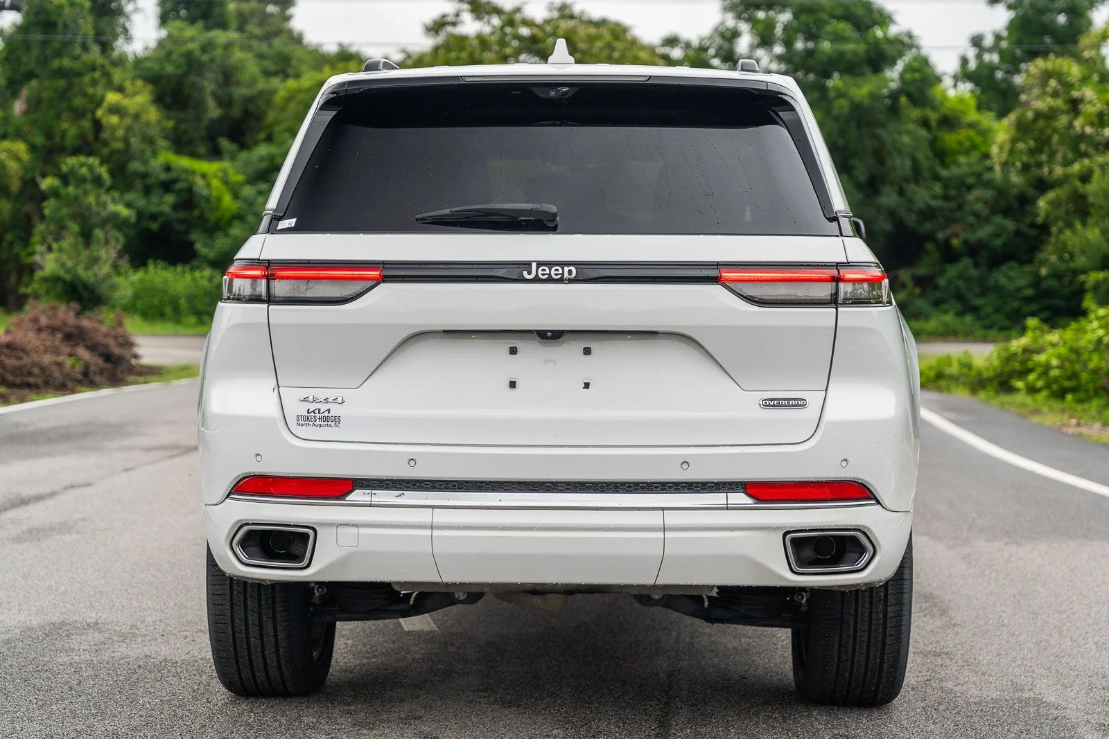 Used 2022 White Jeep Overland image 6