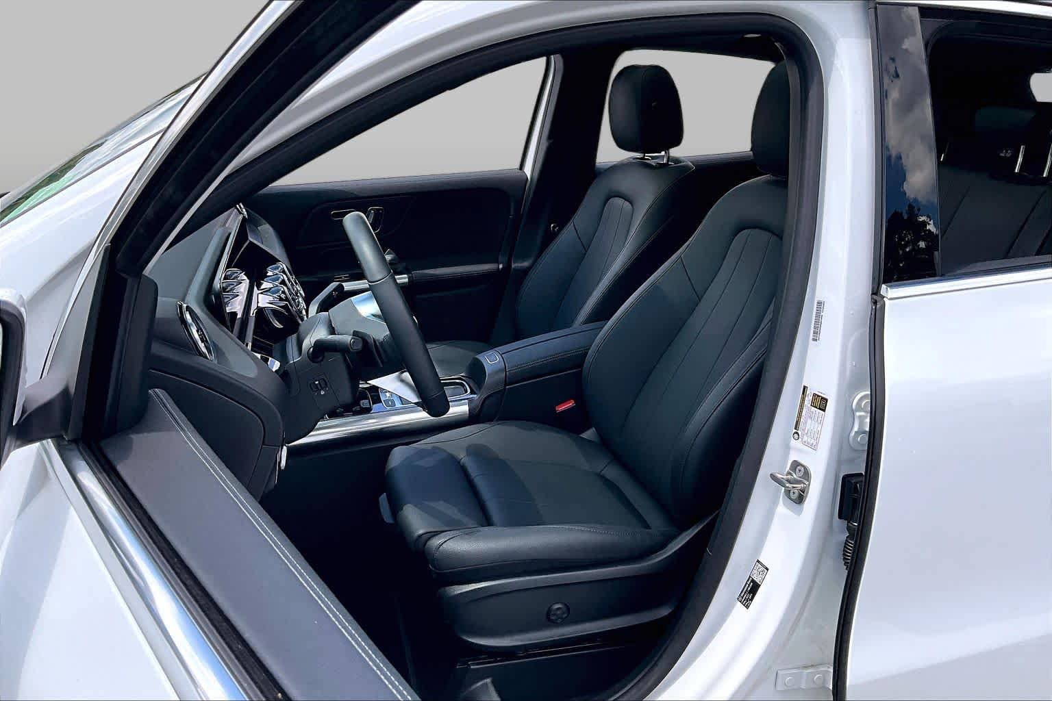 Used 2026 Polar White Mercedes-Benz GLA 250 image 8