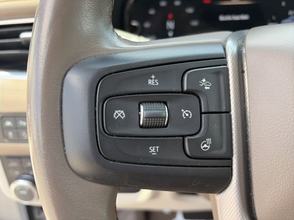 Used 2023 White GMC Denali image 22