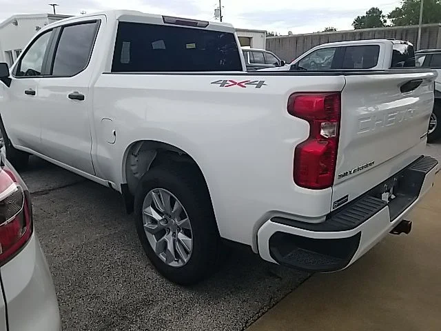 Used 2026 White Chevrolet Custom image 17