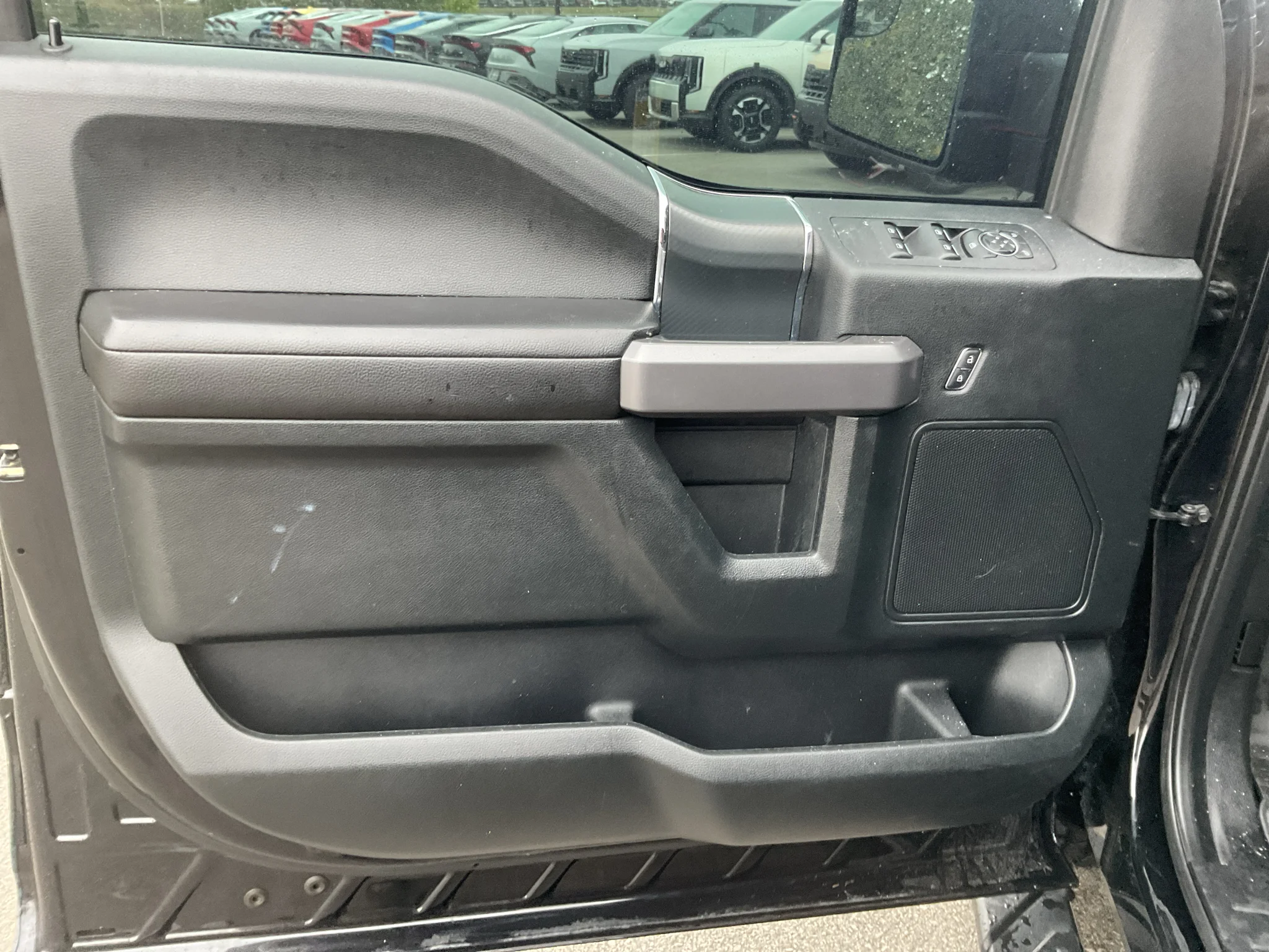Used 2019 Agate Black Metallic Ford XLT image 16
