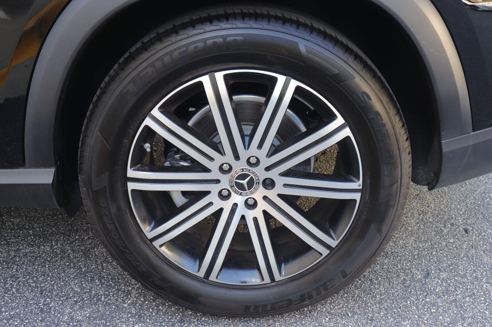Used 2025 BLACK Mercedes-Benz GLE 350 image 41