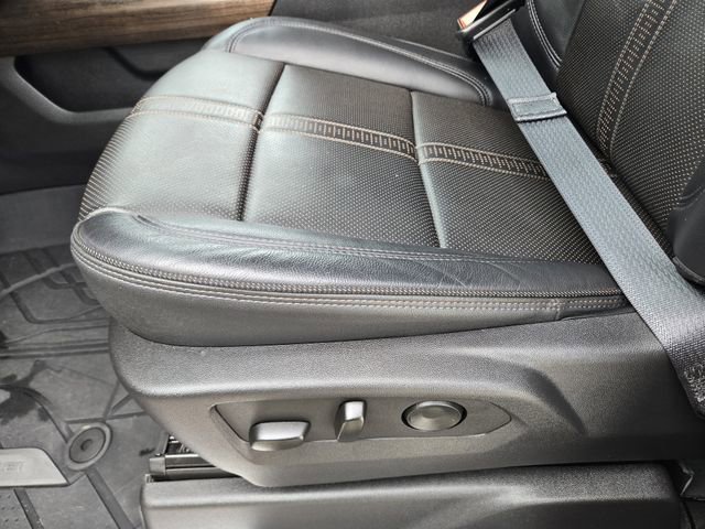 Used 2025 Black Chevrolet High Country image 24