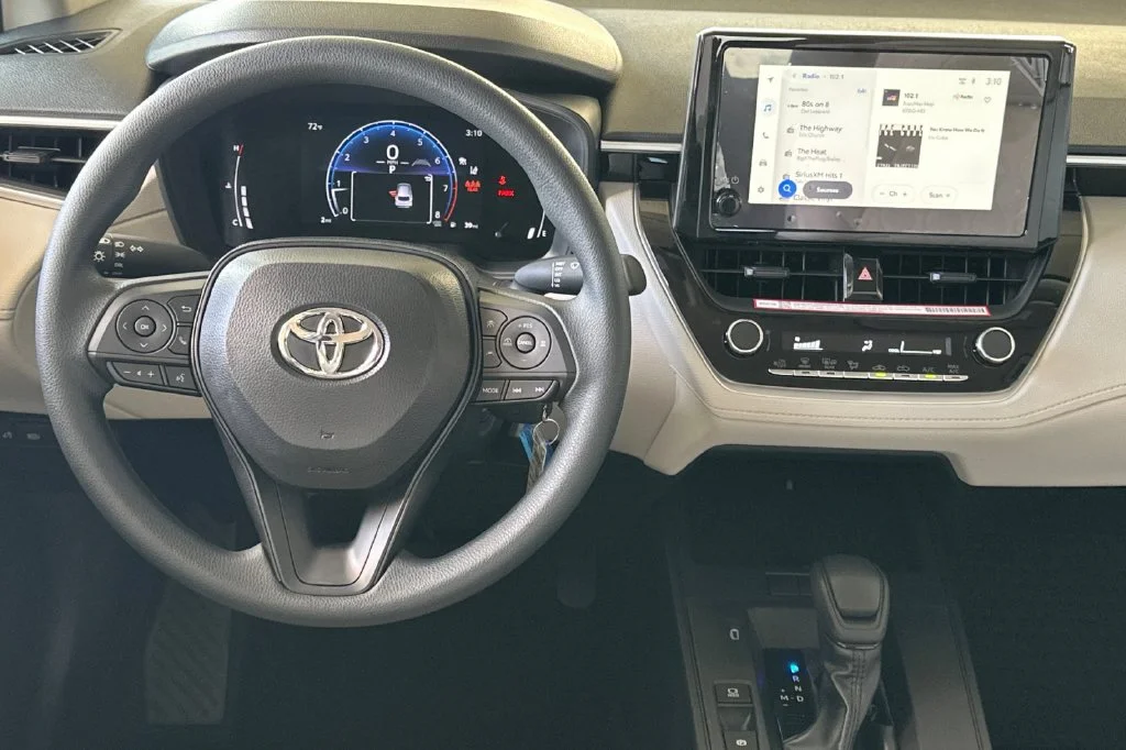 New 2026 Wind Chill Pearl <sup>1</sup> Toyota  L image 16