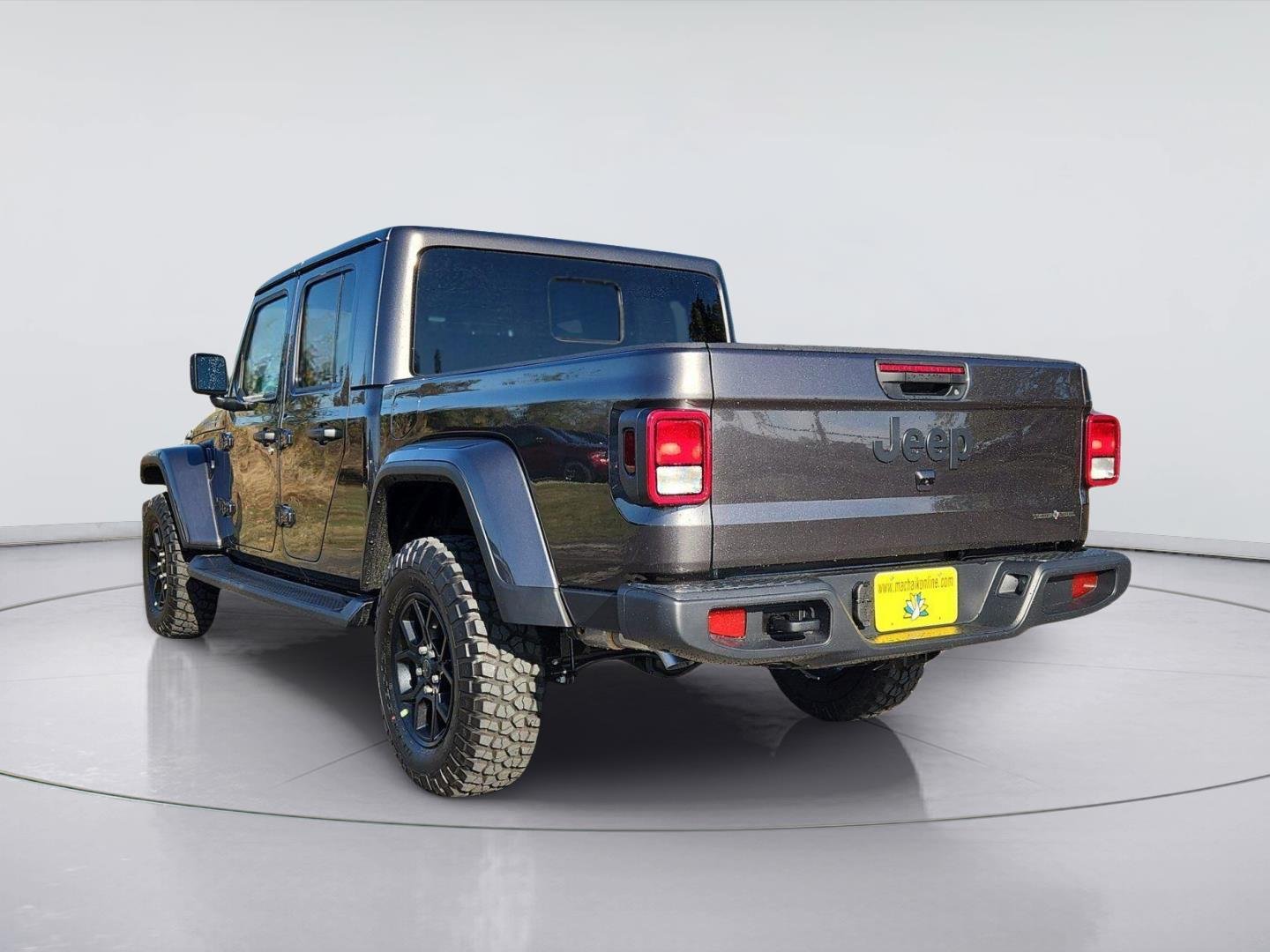 New 2026 Granite Crystal Metallic Clear-Coat Exterior Paint Jeep Texas Trail image 3