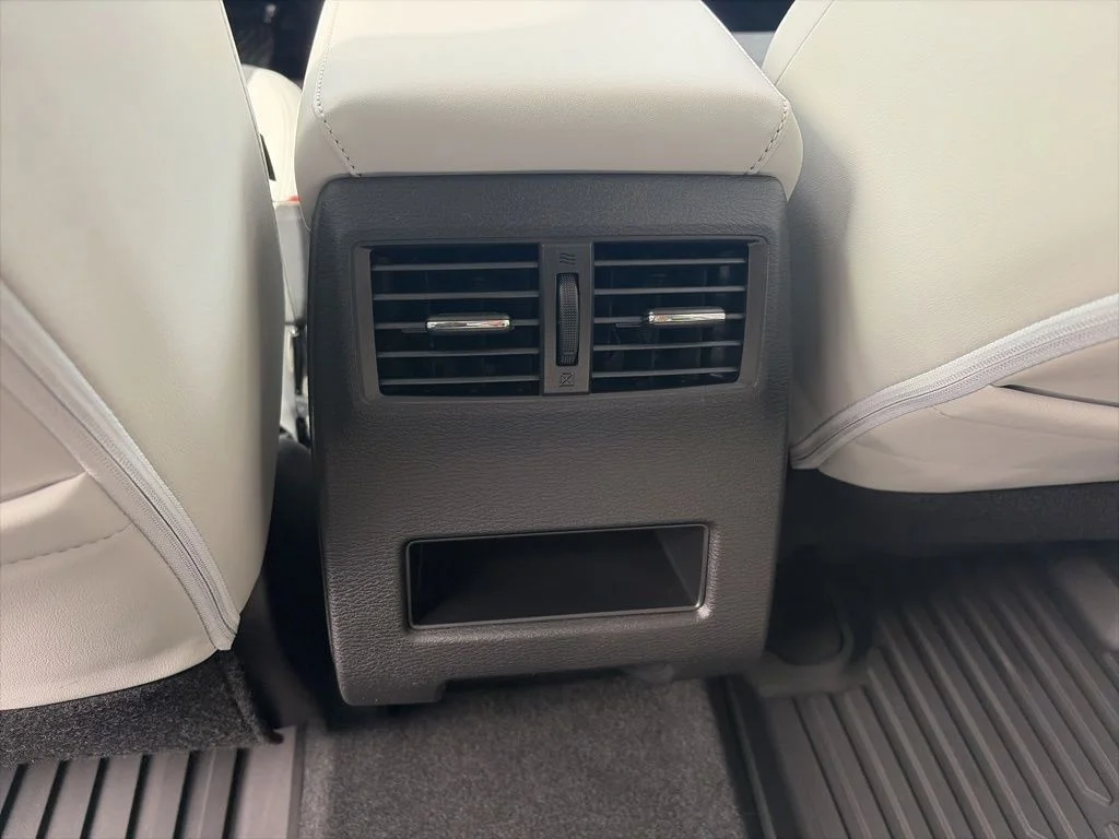 New 2026 Black Mitsubishi SE image 45