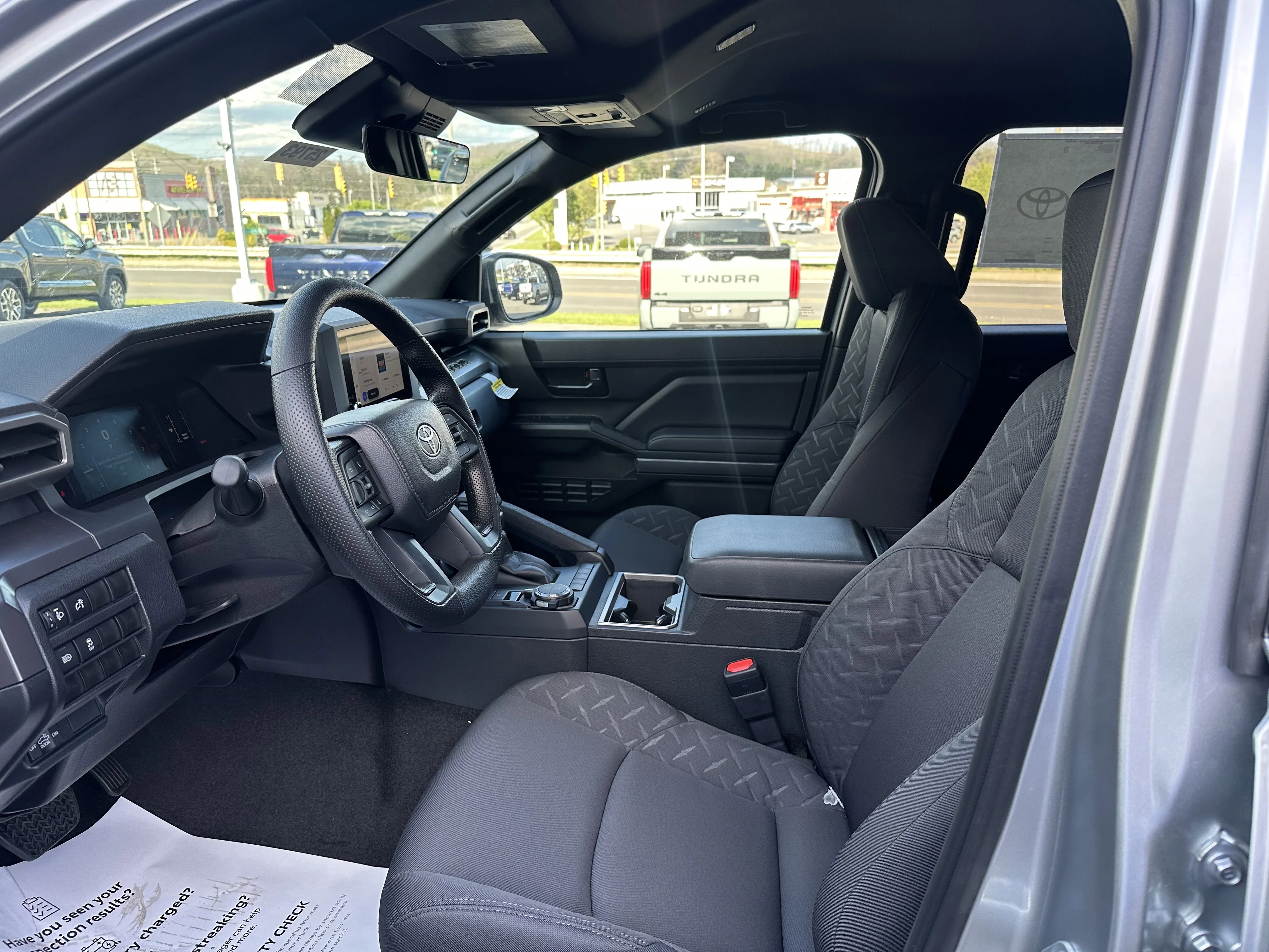 2026 Toyota Tacoma SR5 - Photo 9