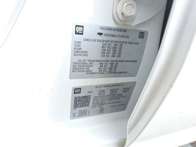 Used 2023 White Chevrolet Custom image 18