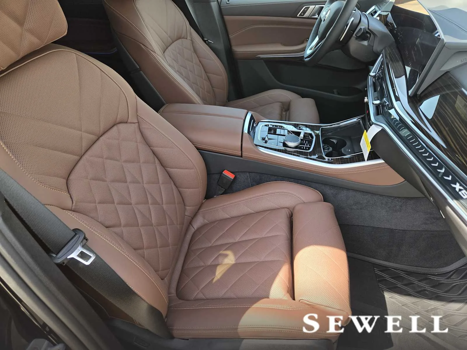 New 2026 Black Sapphire Metallic BMW xDrive50e image 7