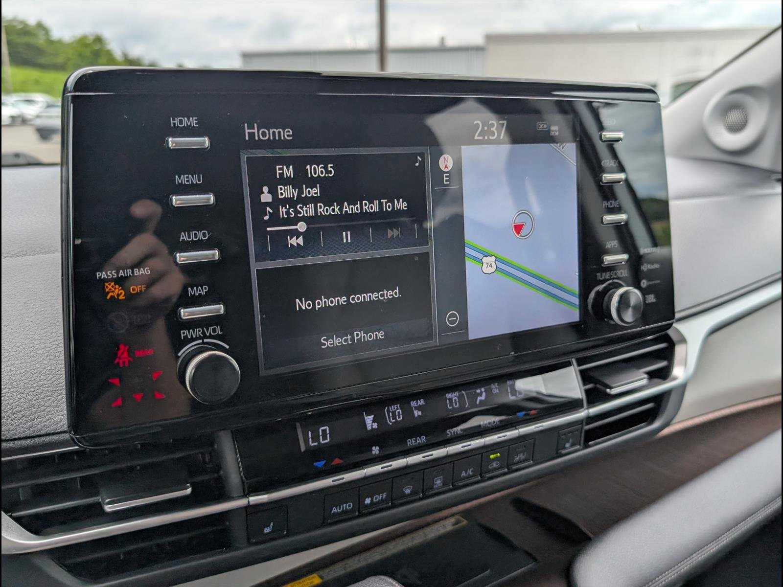 2022 Toyota Sienna XLE - Photo 15