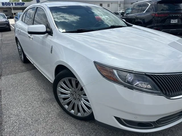 2013 Lincoln MKS Base
