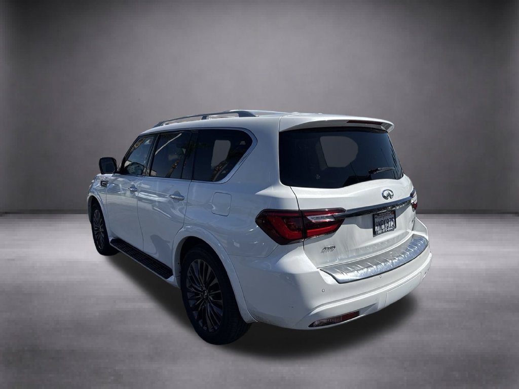 Used 2024 White INFINITI Premium Select image 6