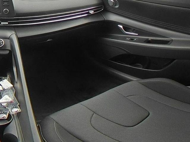 New 2026 Gray Hyundai SE image 38