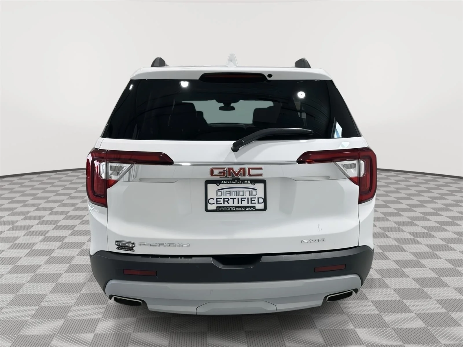 Used 2023 Summit White GMC SLE image 4