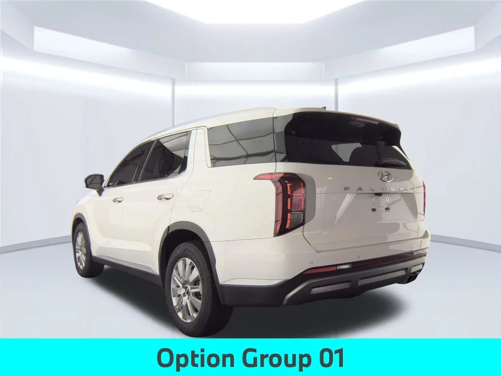 Used 2023 White Hyundai SEL image 4