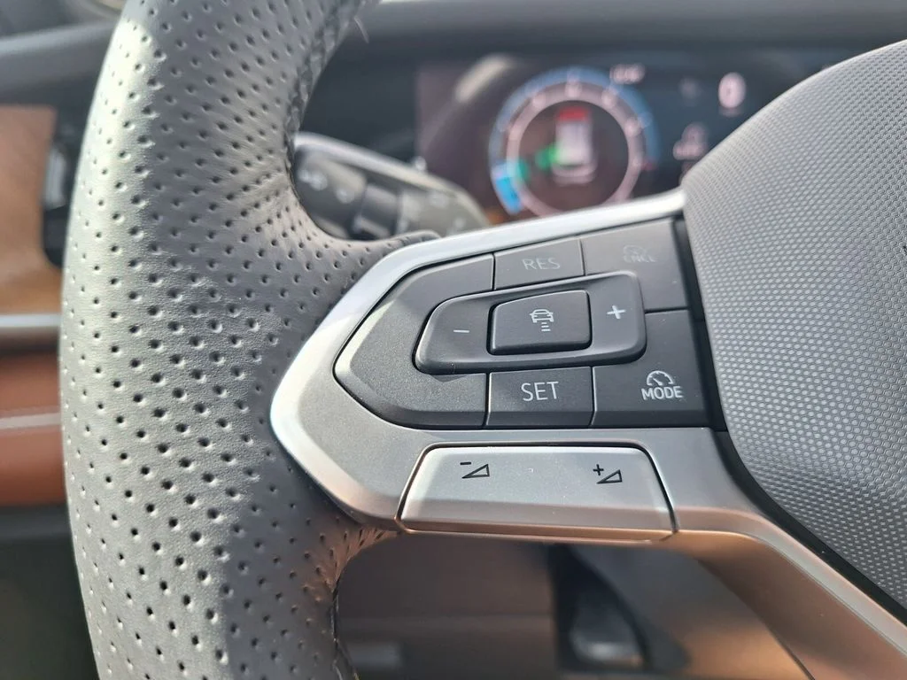 New 2026 Black Volkswagen 2.0T SEL R-Line Turbo image 13