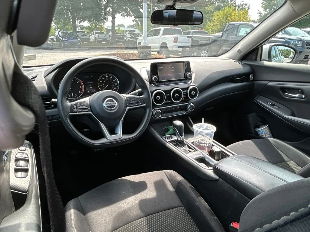 Used 2020 Silver Nissan S image 12