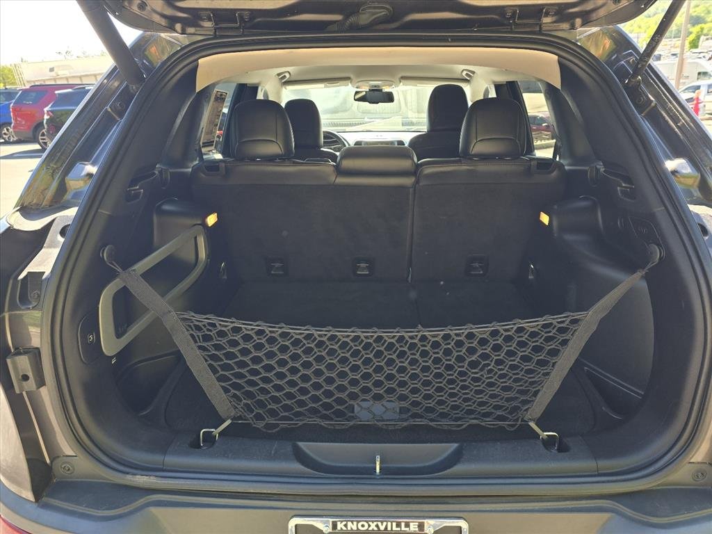 Used 2016 Gray Jeep Trailhawk image 25