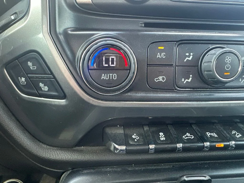 Used 2019 White Chevrolet LTZ image 23
