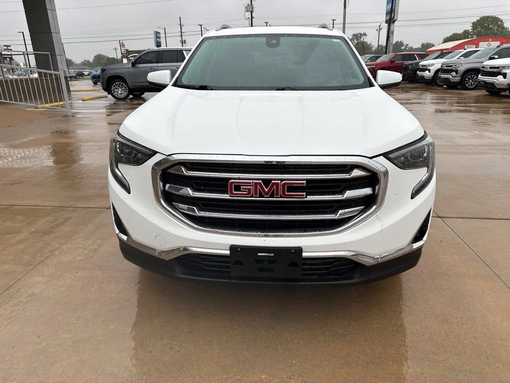 Used 2020 White GMC SLT image 26
