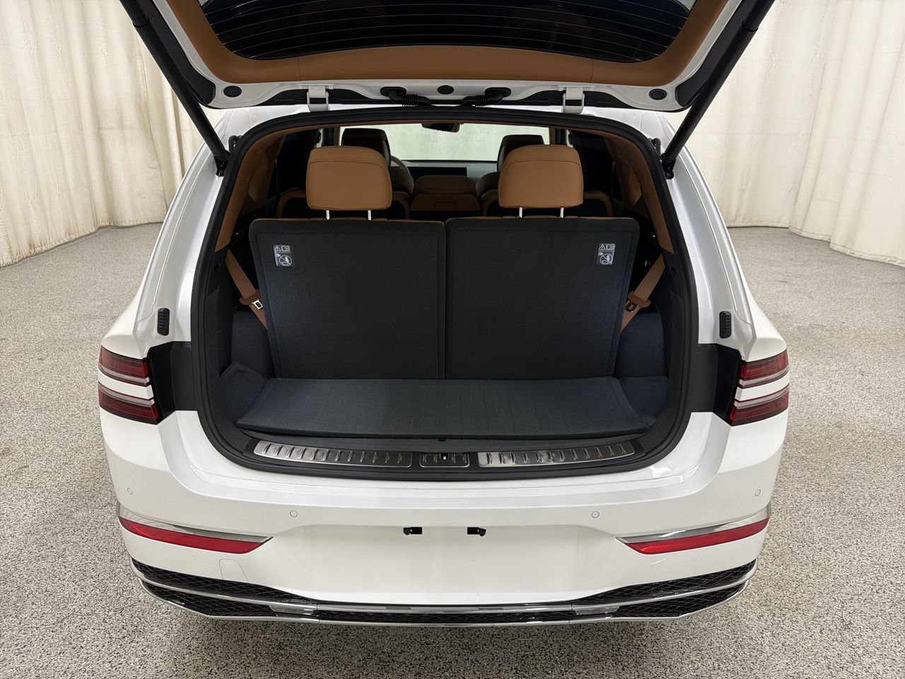 New 2027 Uyuni White Genesis 3.5T PRESTIGE image 17